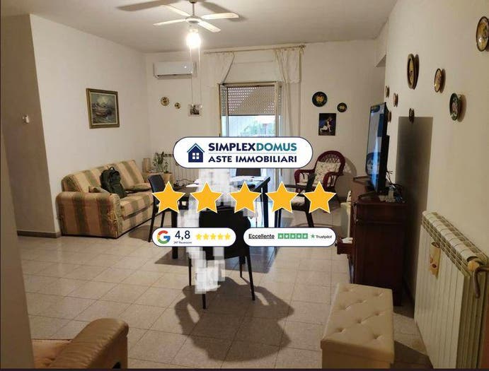 Casa con 6 locali in vendita in Via Sementini, Mondragone