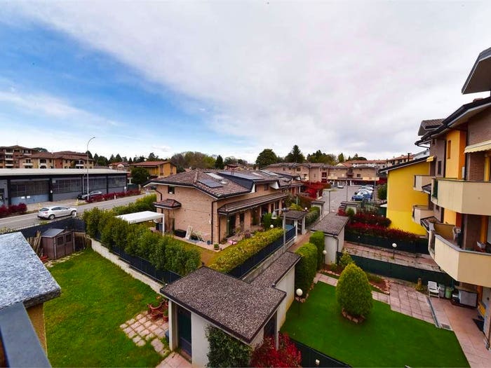 Appartamento quadrilocale in vendita in Via Don Monza, Mozzate