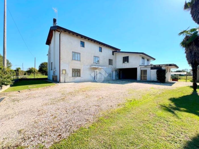 Casa con 5 locali in vendita in Via Tisanotti, Centro, Latisana