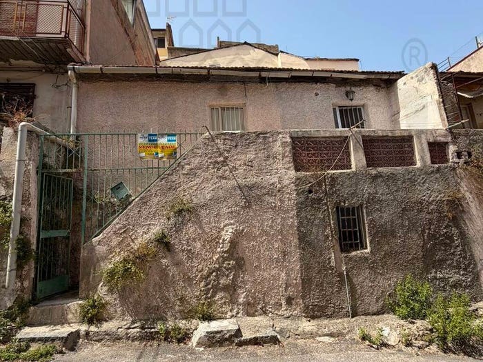 Casa quadrilocale in vendita in Via Comunale Santo Vico, Villaggio Santo, Messina