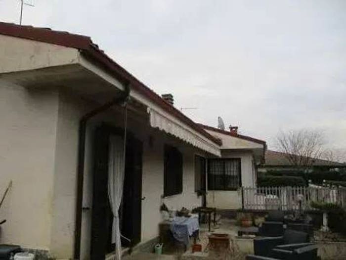 Casa con 5 locali in vendita in Regione Giarino Nn, Strevi