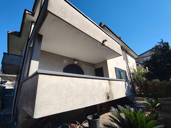 Casa con 6 locali in vendita in Via D Trepiccione, Casapulla