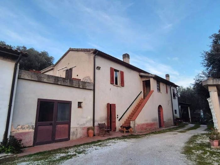 Appartamento con 6 locali in vendita in Campiglia Marittima