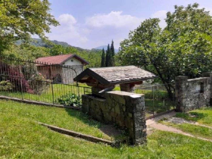 Appartamento con 6 locali in vendita in Via pandorè snc, Montegrino Valtravaglia