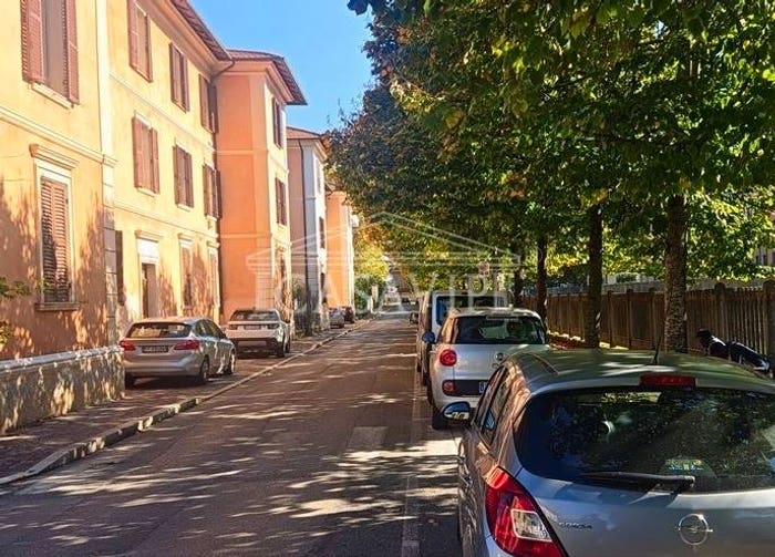 Appartamento con 6 locali in vendita in Via Loreto Mattei, Rieti