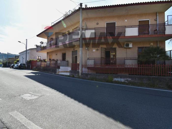 Appartamento quadrilocale in vendita in Via Provinciale Per Riposto, Pozzillo Stazzo Santa Tecla, Acireale