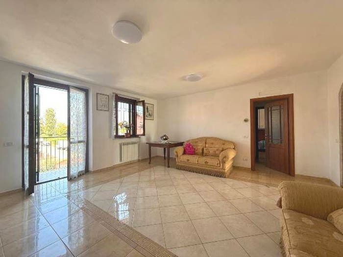 Appartamento con 5 locali in vendita in Centro, Landriano