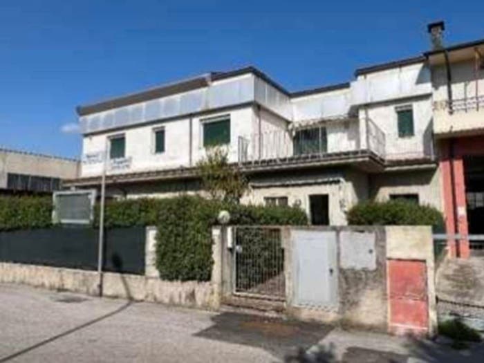 Appartamento trilocale in vendita in Via Vigazzolo, Centro, Montebello Vicentino