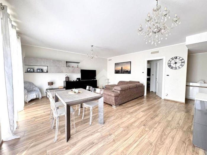 Appartamento trilocale in vendita in Via Borgo Vecchio, Centro, Carignano