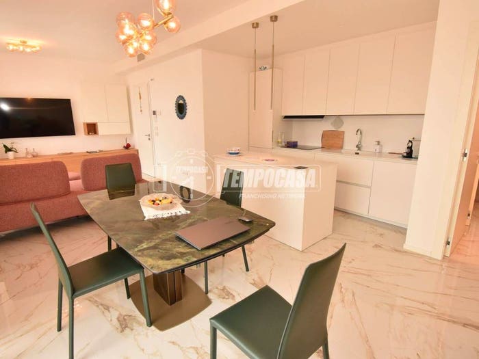 Appartamento quadrilocale in vendita in Via Andrea Bafile Accesso al Mare, Lido Centro Ovest, Jesolo