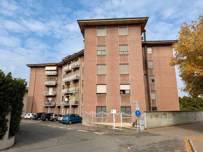 Appartamento quadrilocale in vendita in Via Vincenzo Ambrogio, Centro, Casalpusterlengo