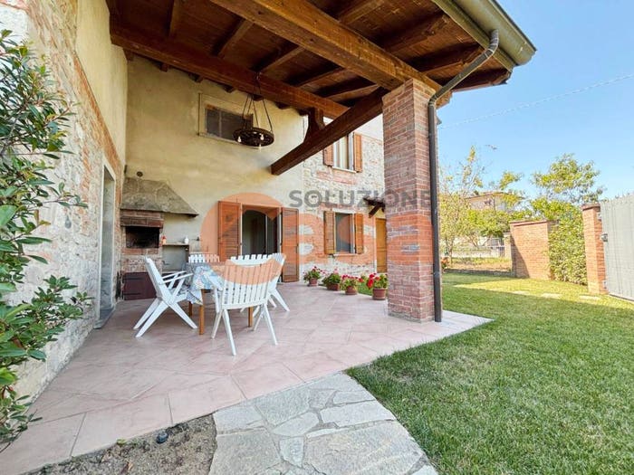 Casa con 6 locali in vendita in Via Caselle, Podenzano