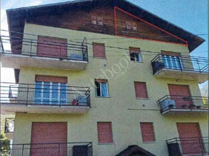 Appartamento trilocale in vendita in Via Campagnola, Maggio, Cremeno