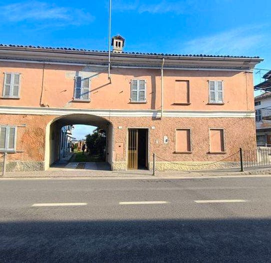 Casa quadrilocale in vendita in Corso Della Repubblica, Ferrera Erbognone