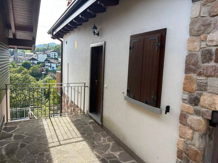 Appartamento bilocale in vendita in Via Poggio Ama, Selvino