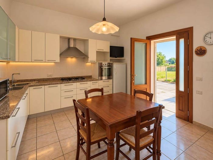 Casa con 6 locali in vendita in Castiglione, Ravenna