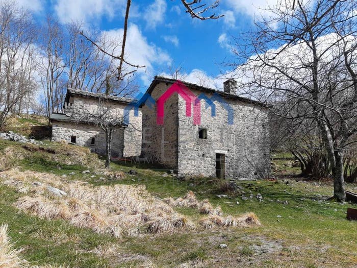 Casa con 6 locali in vendita in Fabbriche Di Vallico, Fabbriche di Vergemoli