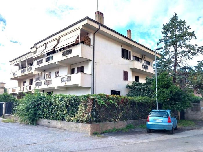 Appartamento con 6 locali in vendita in Via Donato Faini, Cetraro Marina, Cetraro