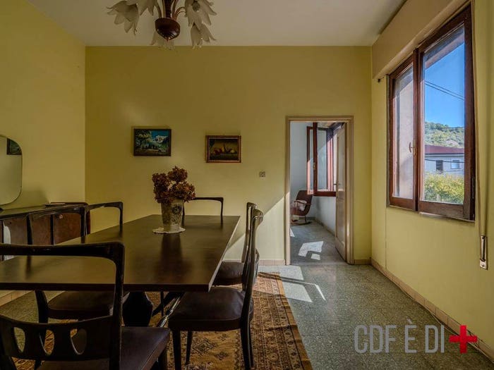 Casa trilocale in vendita in Via Cicolano, Rieti