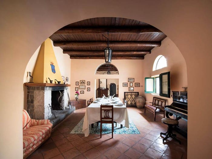 Casa con 6 locali in vendita in Via Oliveto, Albinea