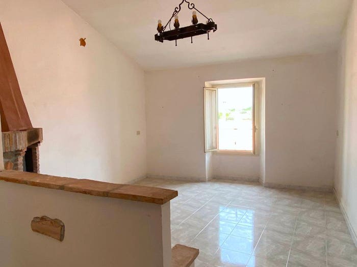 Appartamento trilocale in vendita in Via Cialdini, Centro, Canino