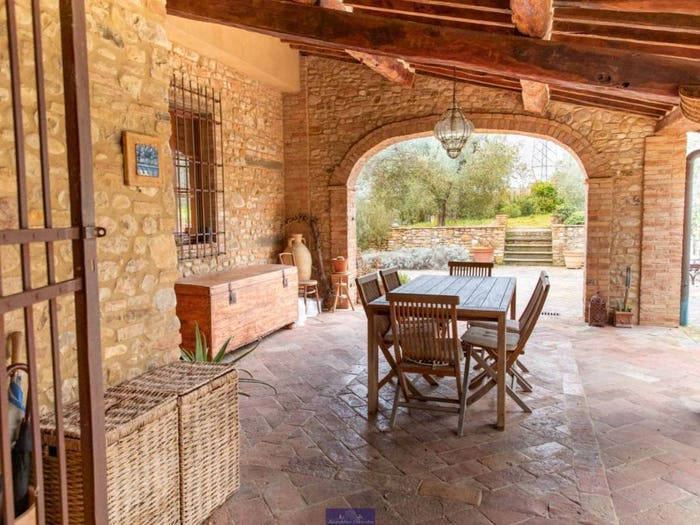 Casa con 6 locali in vendita in Via delle Masse, Serpiolle, Firenze