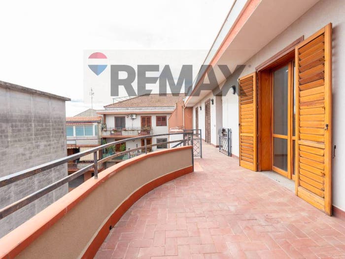Appartamento con 5 locali in vendita in via firenze, Cannizzaro, Aci Castello