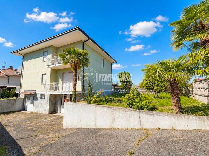 Casa con 6 locali in vendita in Viale XXV Luglio, San Giusto Canavese