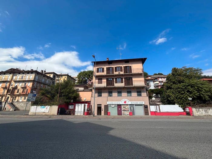 Casa con 6 locali in vendita in Via Ivrea, San Biagio Thes, Biella