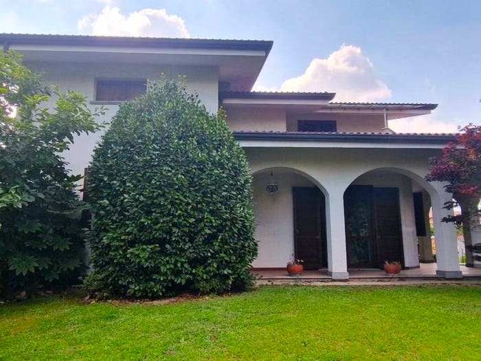 Casa con 6 locali in vendita in Via Guido Gozzano, Salassa