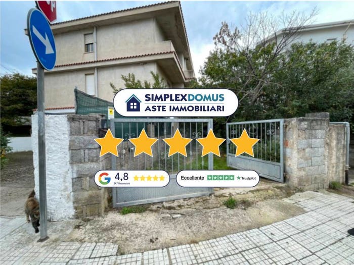 Appartamento con 6 locali in vendita in Via Oggiano, Centro, Nuoro