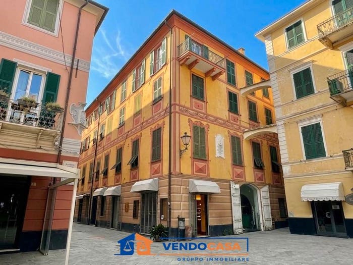 Appartamento trilocale in vendita in Via Camillo Benso di Cavour, Centro, Loano