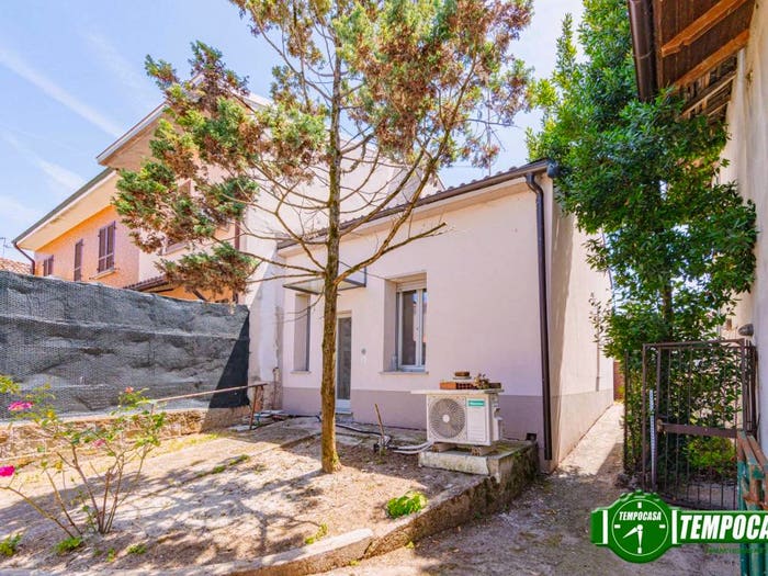 Casa con 5 locali in vendita in Via Roma, Carbonara al Ticino