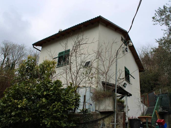 Casa trilocale in vendita in Frazione Lainà, Lumarzo