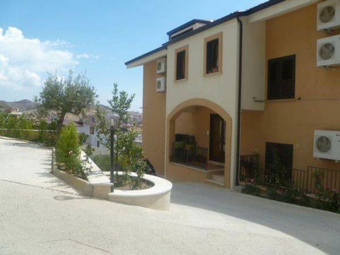 Casa trilocale in affitto in Via Guglielmo Ranieri, Santa Maria, Catanzaro