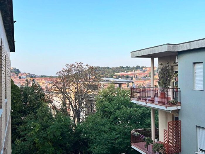Appartamento quadrilocale in vendita in Via Santo Stefano, Borgo Rodi, Ancona