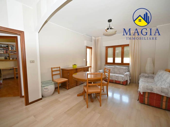 Appartamento con 5 locali in vendita in Via Emidio Luzi, Ascoli Piceno