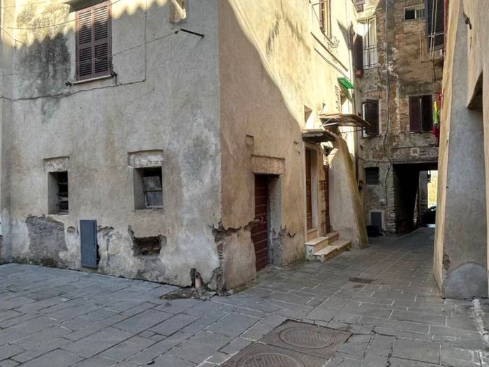 Appartamento con 6 locali in vendita in Via Etrusca, Centro, Orte