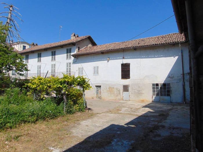 Casa con 5 locali in vendita in Via Mario Tacca, Nizza Monferrato
