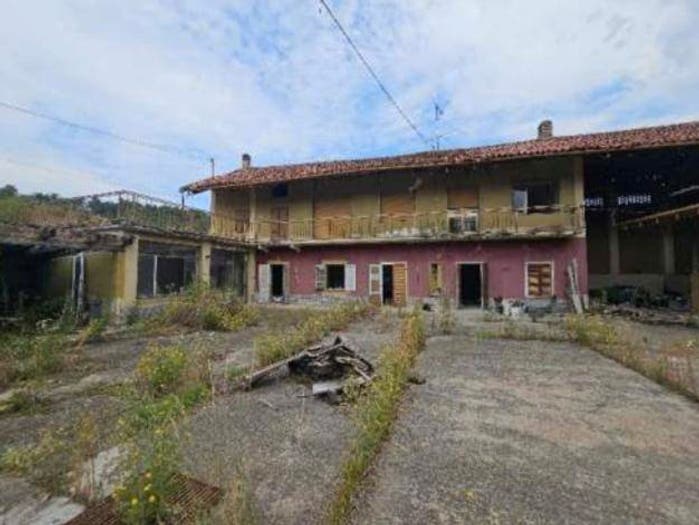 Casa con 5 locali in vendita in Via Cossano, Maglione