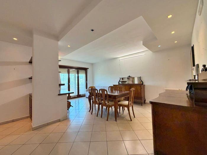 Appartamento con 5 locali in vendita in Via Reggio Emilia, Orte