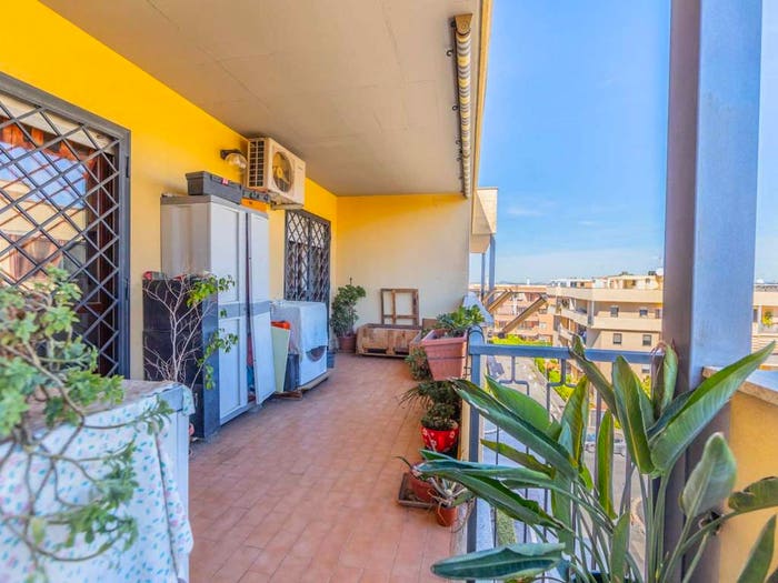 Casa quadrilocale in vendita in Via Luca Domenico Capozi, Ponte di Nona, Roma