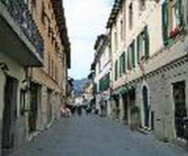 Casa con 6 locali in vendita in Camaiore Paese, Camaiore