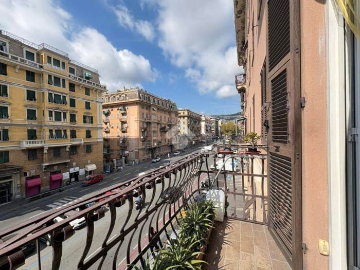Appartamento quadrilocale in vendita in Corso Sardegna, San Fruttuoso, Genova