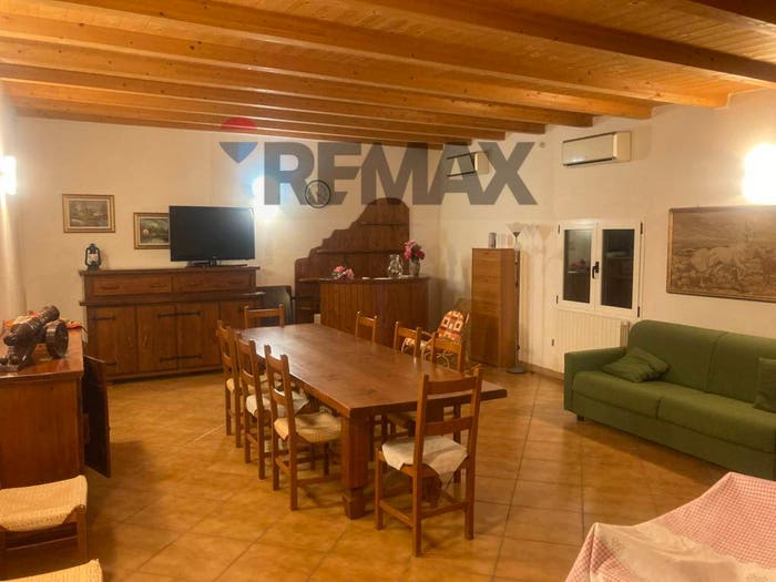 Casa con 6 locali in vendita in Via alpone, Buttapietra
