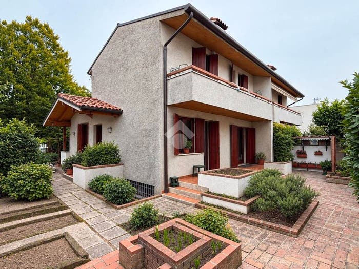 Casa con 5 locali in vendita in Via E Toti, Villaguattera, Rubano
