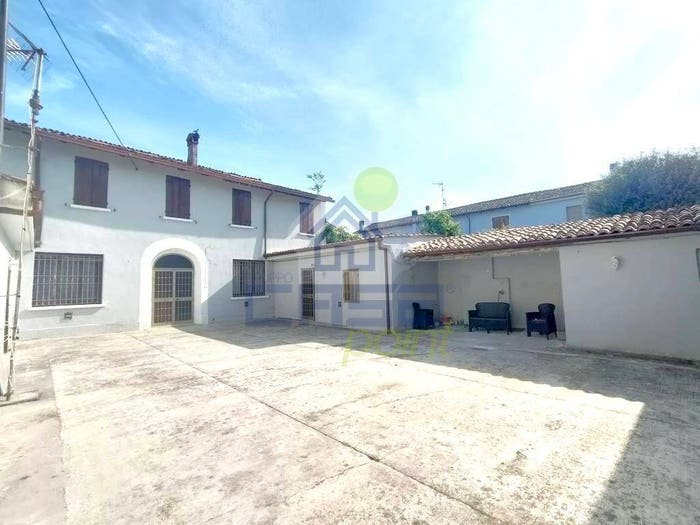 Casa con 6 locali in vendita in via Locatelli, Centro, Canneto sull'Oglio