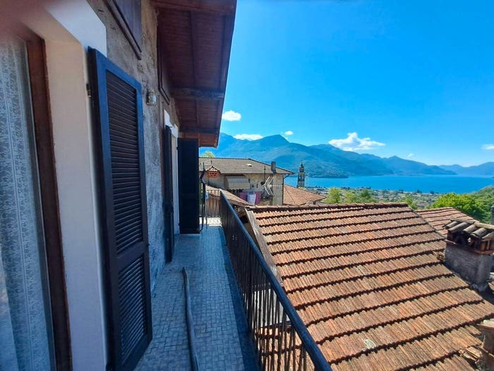 Appartamento trilocale in vendita in Località Cerviano, Gravedona, Gravedona ed Uniti