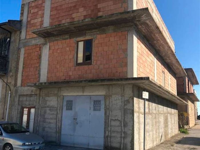Appartamento con 6 locali in vendita in Campobello di Licata