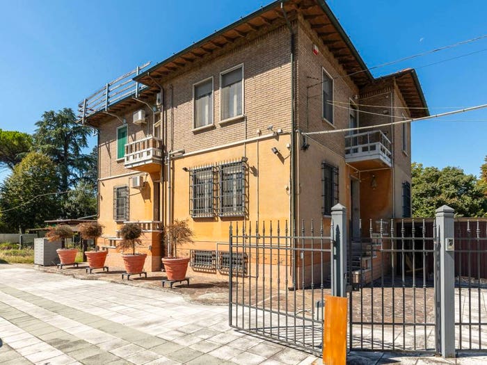 Casa con 6 locali in vendita in Chiusa, Bagnacavallo